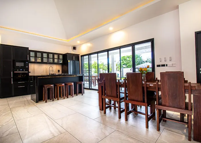 Rusardi Poolvilla Ao Nang - New Villa 4 Bedrooms 4 Bathrooms, 10M Pool