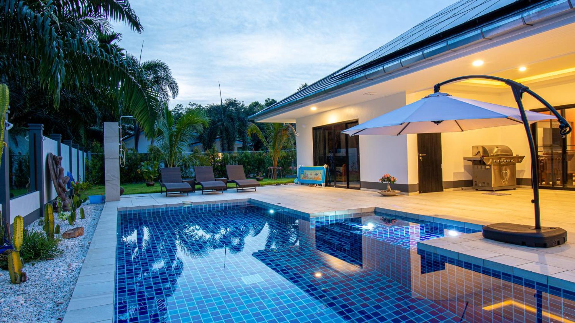 Rusardi Poolvilla - New 4 Bedrooms 4 Bathrooms, 10m Pool Ao Nang