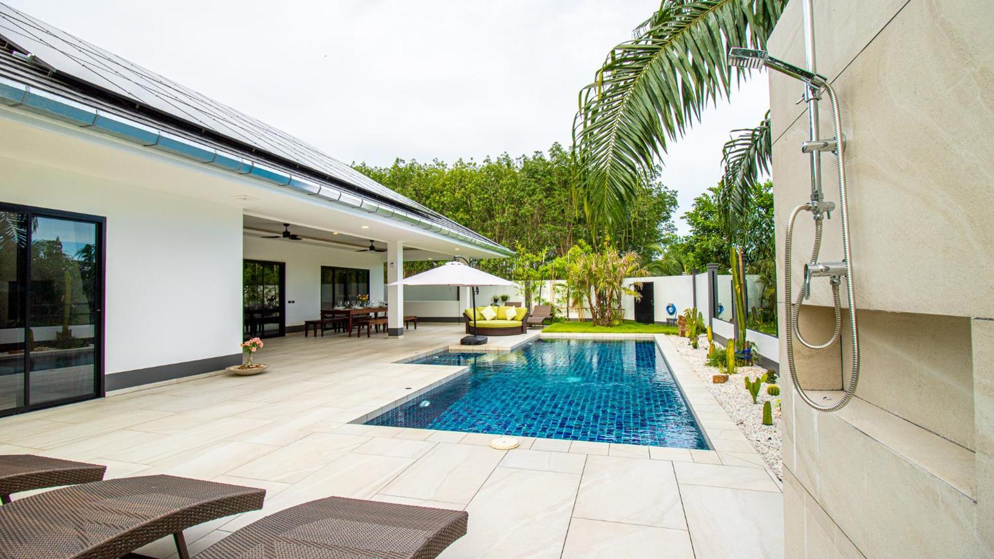 Rusardi Poolvilla - New 4 Bedrooms 4 Bathrooms, 10m Pool * Ao Nang