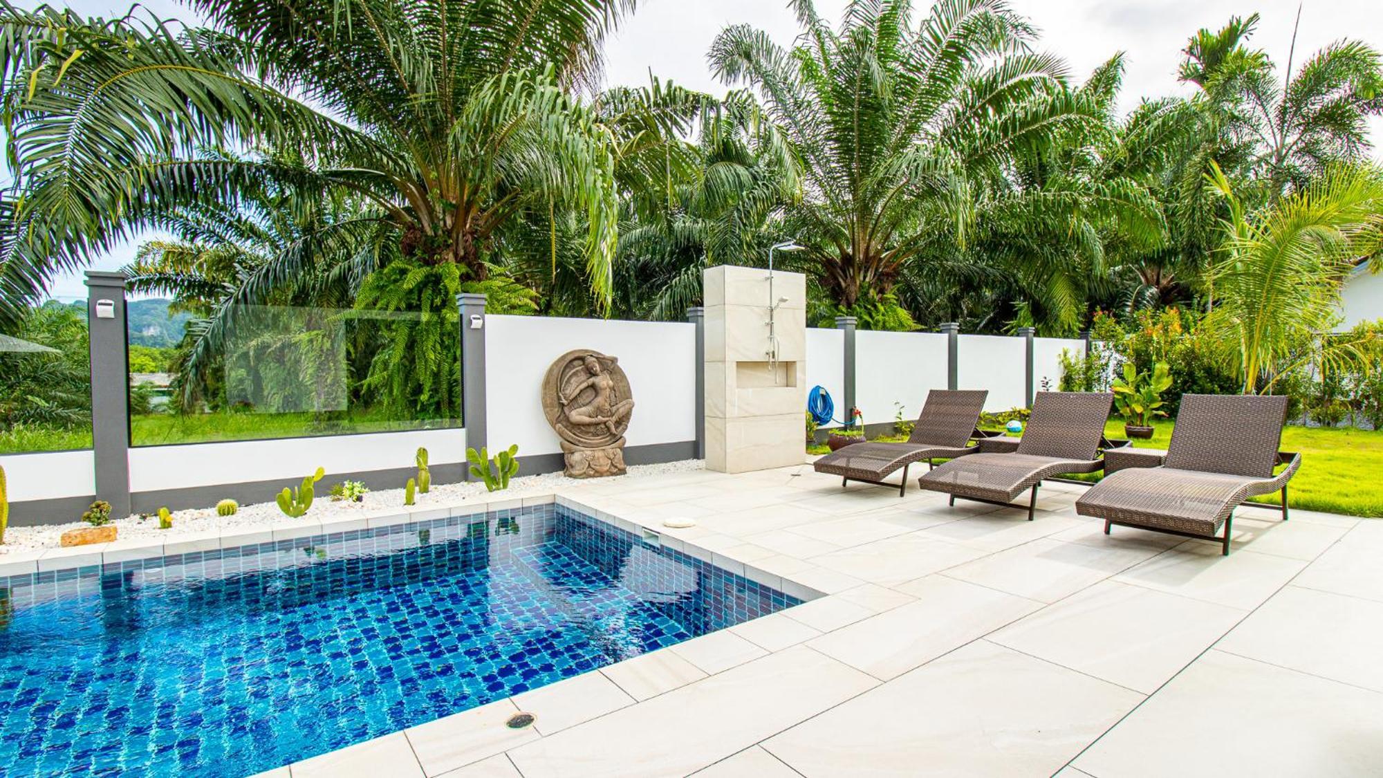 Villa Rusardi Poolvilla - New 4 Bedrooms 4 Bathrooms, 10m Pool